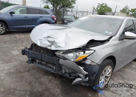 2015 Toyota Camry Le из США, поврежденный, VIN 4T4BF1FK3FR488014